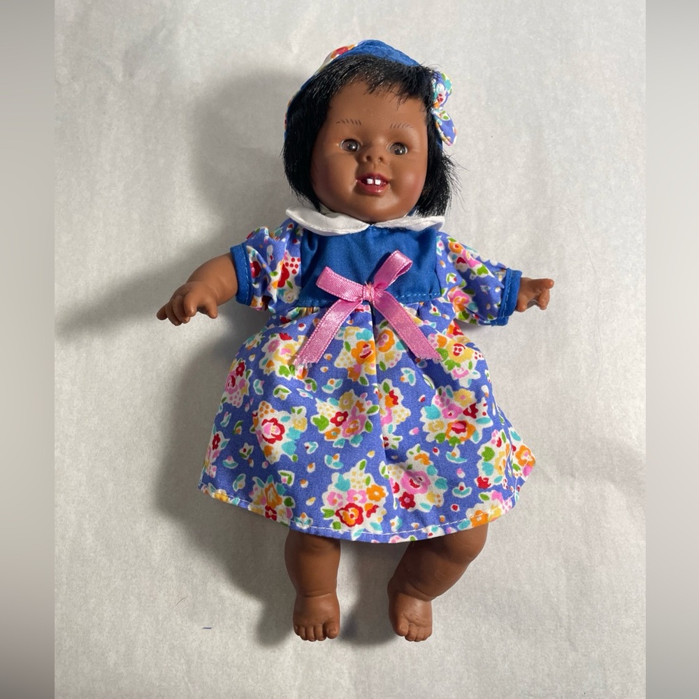 Vintage Gi-go Palm Pal Kids Bean Bag Doll Girl Expressions Floral Blue Flowers